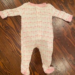 MAGNETIC ME PINK DANCING ELEPHANTS FOOTIE